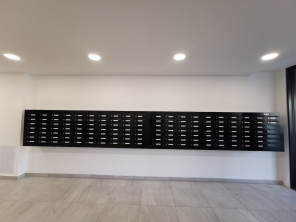 Lakóparki postaláda blokk Lakóparki postaláda blokk