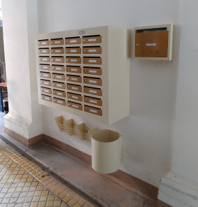 Komplett társasházi postaláda szett Komplett társasházi postaláda szett